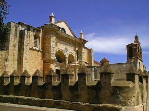 Catedral Primada de America y El Nuevo Mundo